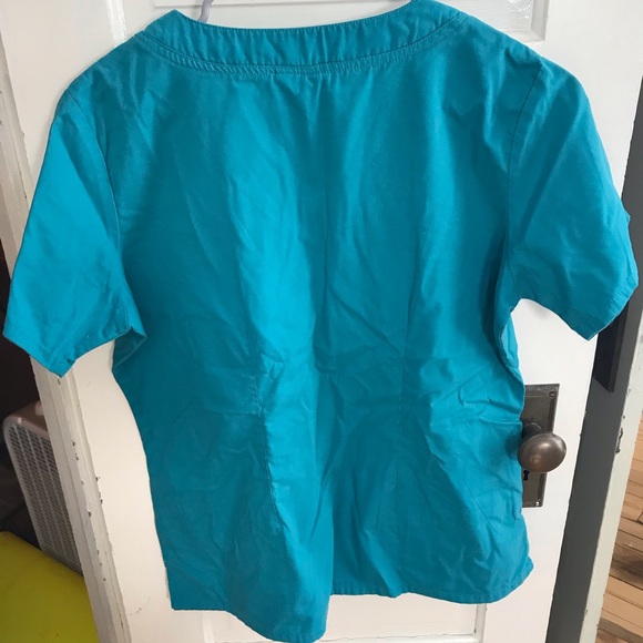 Scrub top - Picture 3 of 4